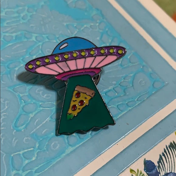 3/$15 Pizza Abduction Pin - Picture 3 of 5